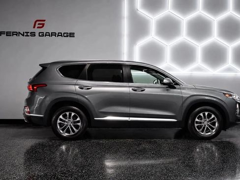 Used 2019 Hyundai Santa Fe SE FWD image 4