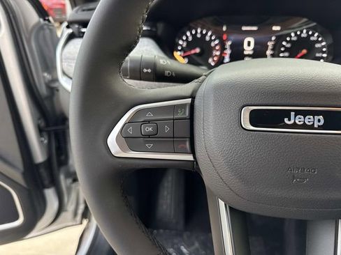 New 2026 Jeep Compass Latitude image 14