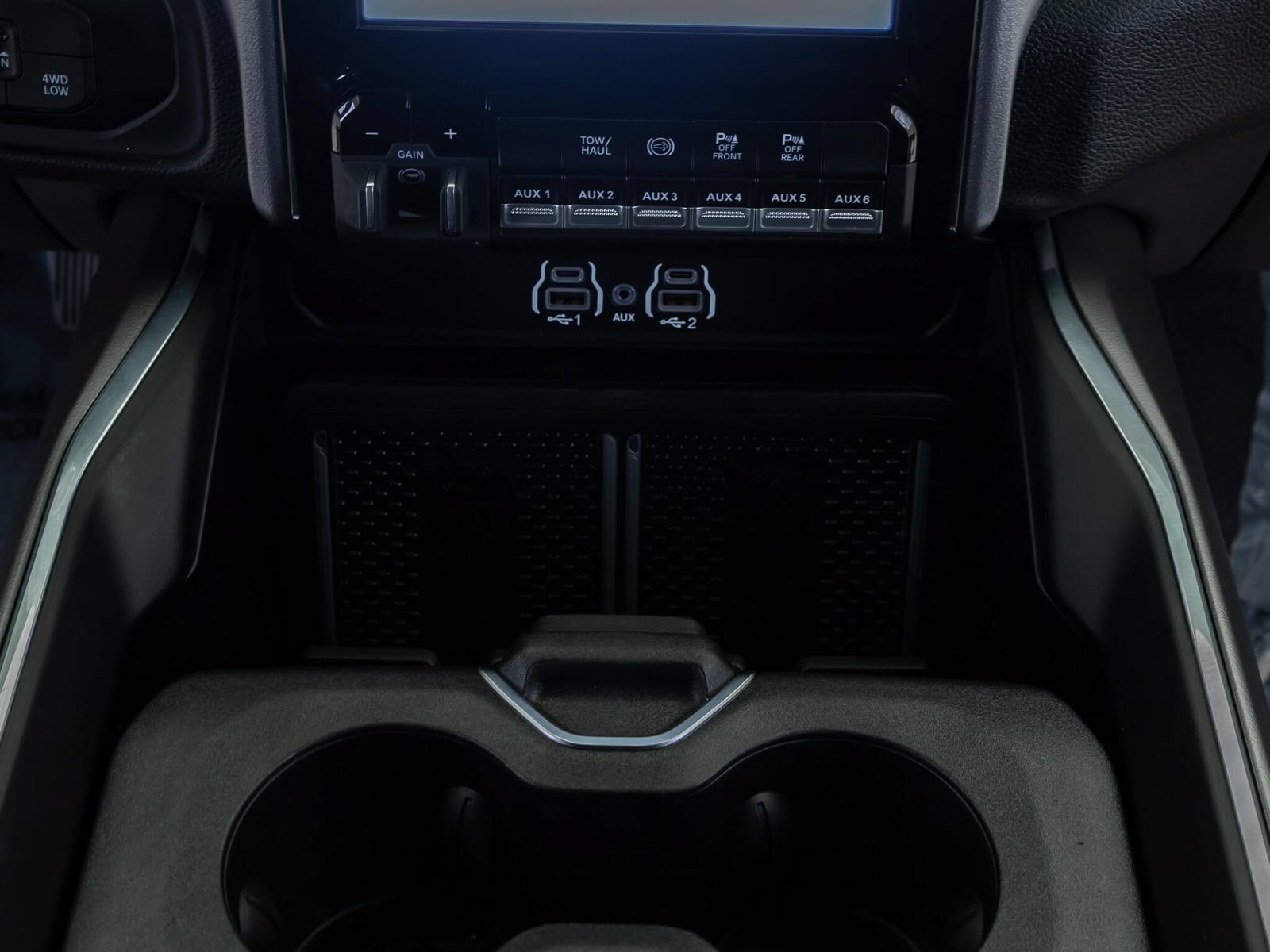 Used 2025 RAM 2500 Laramie w/ Night Edition AWD/4WD image 25
