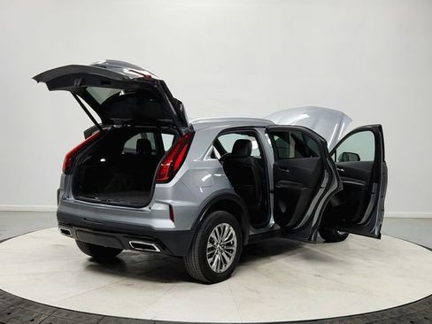 Used 2024 Cadillac XT4 Premium Luxury image 15