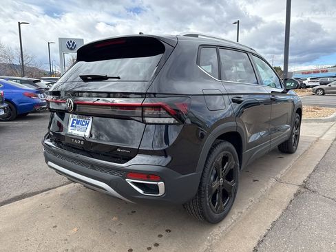 New 2025 Volkswagen Taos SEL image 5