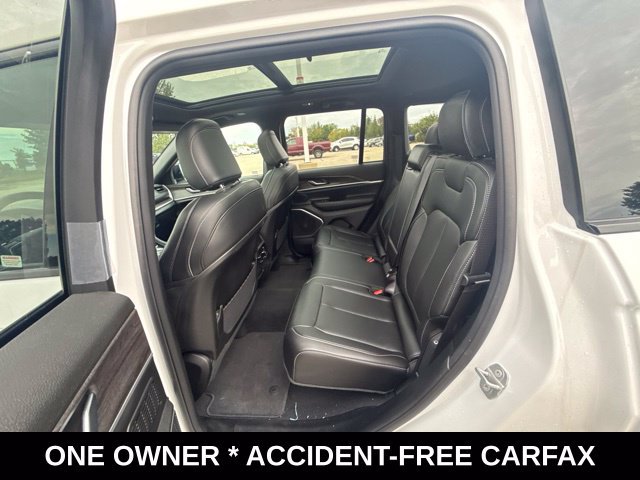 Used 2026 Jeep Grand Cherokee Limited w/ Limited Altitude Package AWD/4WD image 32