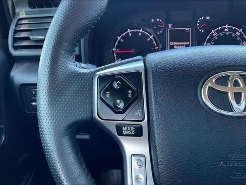 Used 2020 Toyota 4Runner SR5 Premium RWD image 22