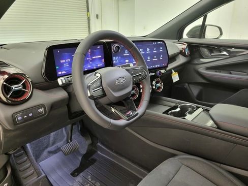 New 2025 Chevrolet Blazer EV RS image 32