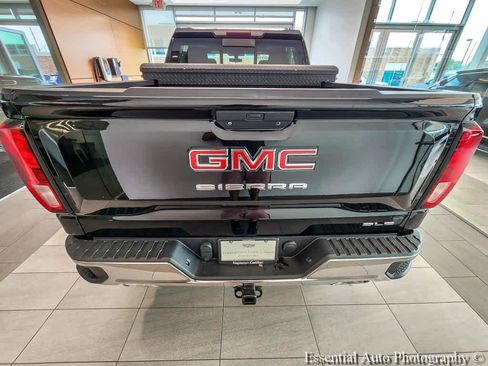 Used 2019 GMC Sierra 1500 SLE w/ SLE Value Package AWD/4WD image 6