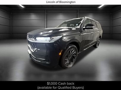 New 2025 Lincoln Navigator L Reserve w/ Jet Appearance Package