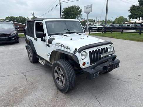 Used 2015 Jeep Wrangler Sport AWD/4WD image 2