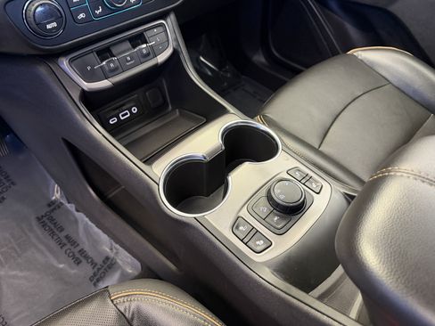 Used 2023 GMC Terrain AT4 AWD/4WD image 24