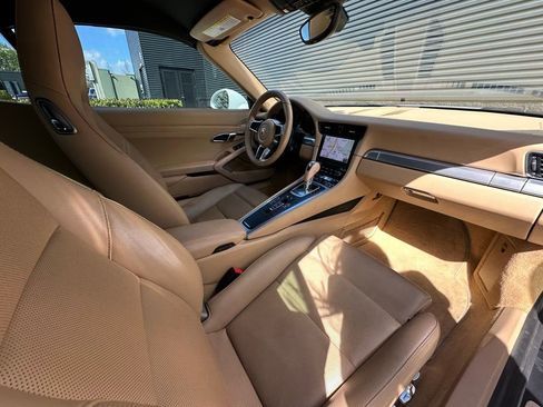 Used 2017 Porsche 911 Carrera image 34