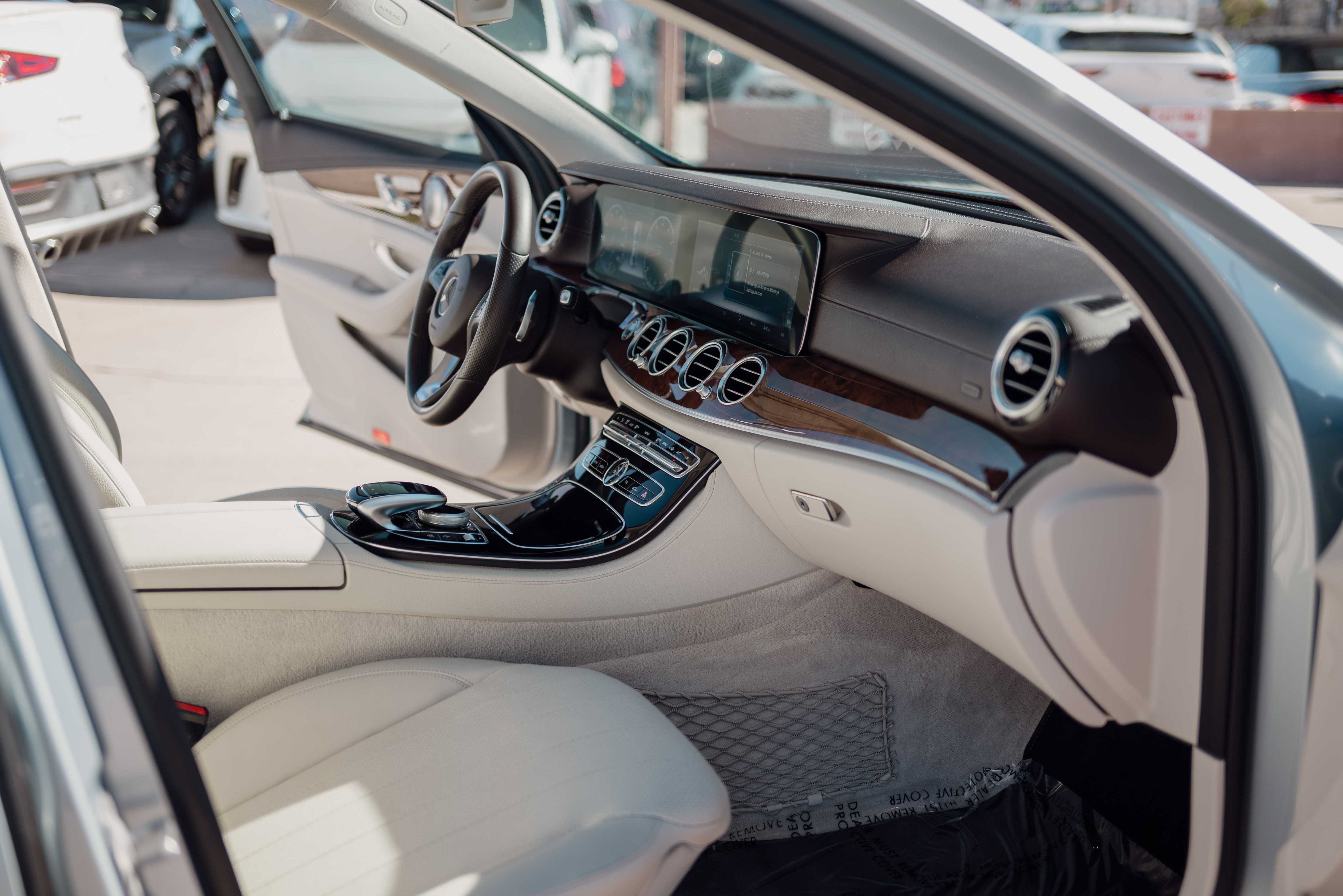 Used 2017 Mercedes-Benz E 300 image 15
