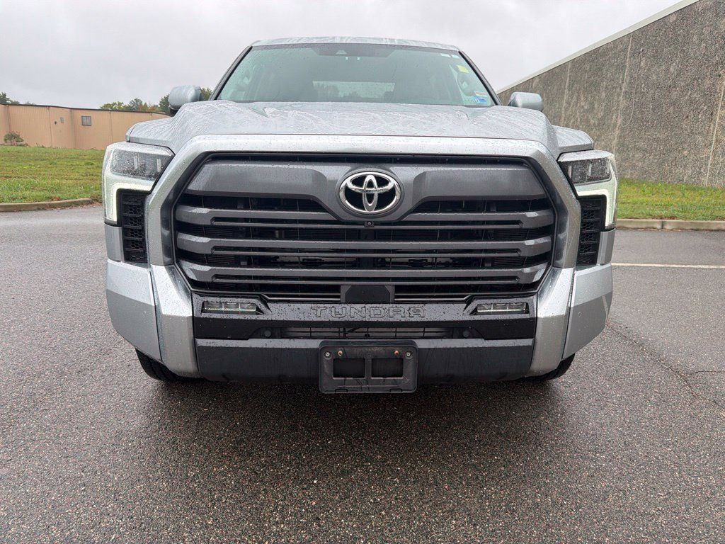 Used 2023 Toyota Tundra Limited AWD/4WD image 2