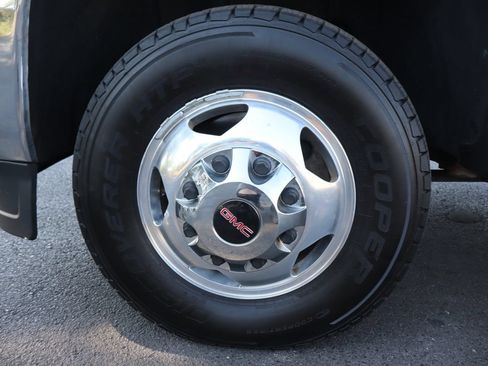 Used 2018 GMC Sierra 3500 SLT w/ Duramax Plus Package AWD/4WD image 40