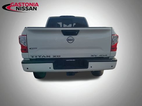 Used 2024 Nissan Titan SV w/ SV Convenience Package image 10