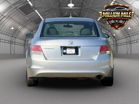 Used 2009 Honda Accord EX image 4