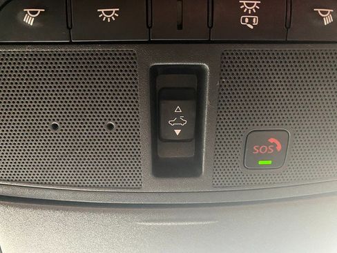 Used 2021 INFINITI Q60 Red Sport 400 w/ Carbon Fiber Package RWD image 25