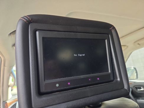 Used 2017 Nissan Armada Platinum w/ Captain Seat Package image 14