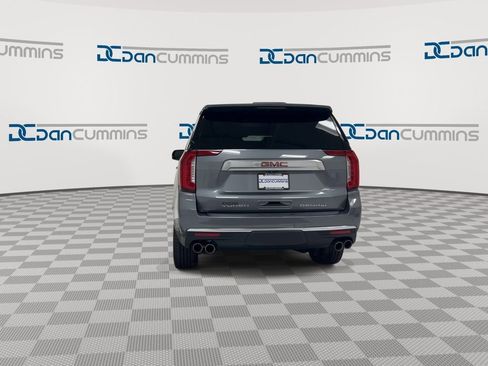 Used 2021 GMC Yukon Denali w/ Denali Premium Package AWD/4WD image 7