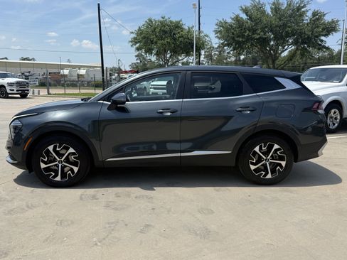 Used 2025 Kia Sportage EX FWD image 8