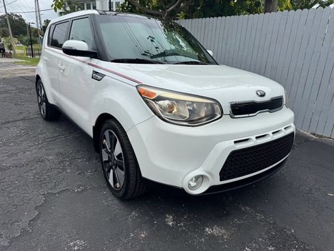 Used 2015 Kia Soul ! w/ Sun & Sound Package image 1
