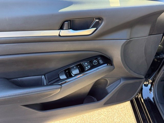Certified 2023 Nissan Altima 2.5 SV FWD image 17