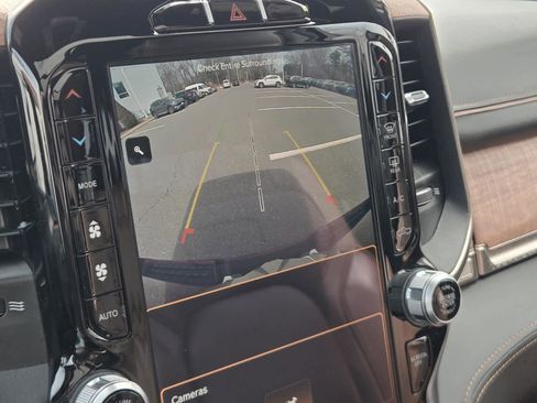 Used 2022 RAM 1500 Limited w/ Body Color Bumper Group image 36