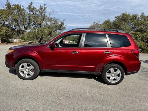 Used 2010 Subaru Forester 2.5X Limited image 4