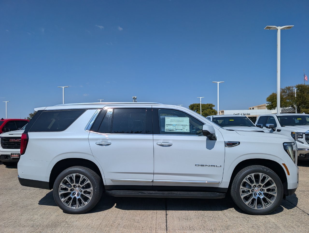 New 2027 GMC Yukon Denali w/ Advanced Technology Package AWD/4WD image 3