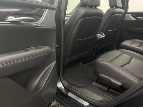 Used 2023 Cadillac XT6 Premium Luxury w/ Technology Package AWD/4WD image 45