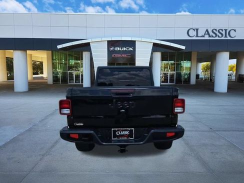 Used 2022 Jeep Gladiator Sport AWD/4WD image 5