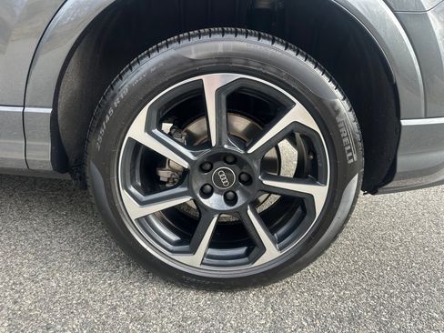 Certified 2025 Audi Q3 2.0T Premium Plus w/ Premium Plus Package image 22