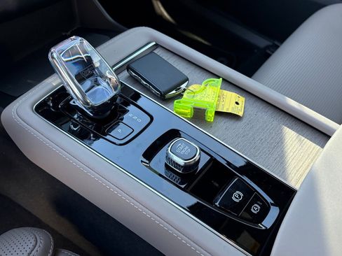 New 2026 Volvo XC90 B6 Ultra w/ Lounge Package image 14