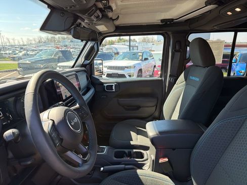 Certified 2025 Jeep Wrangler Unlimited Rubicon 4xe w/ Safety Group image 7