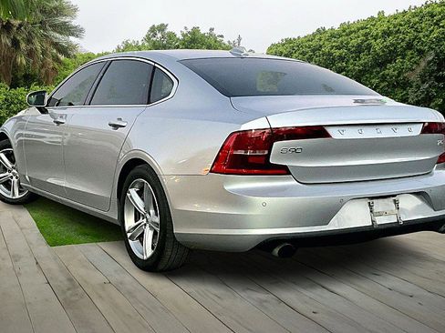 Used 2018 Volvo S90 T5 Momentum w/ Momentum Plus Package image 12