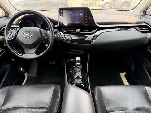 Used 2020 Toyota C-HR Limited FWD image 24