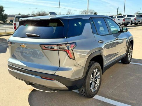 New 2026 Chevrolet Equinox LT image 5