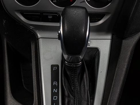 Used 2014 Ford Focus SE FWD image 28