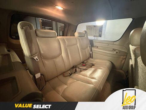 Used 2003 Chevrolet Suburban LT w/ LT Preferred Equipment Group AWD/4WD image 10