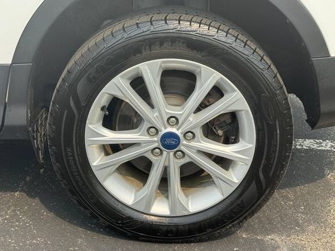 Certified 2019 Ford Escape SE AWD/4WD image 41