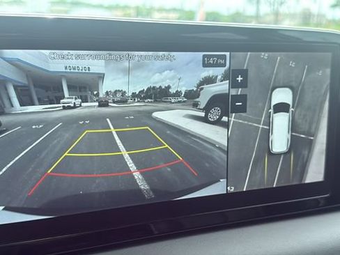 Used 2023 Hyundai Palisade Limited FWD image 22