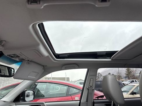 Used 2010 Subaru Forester 2.5XT Limited w/ Popular Equipment Group 1A image 18