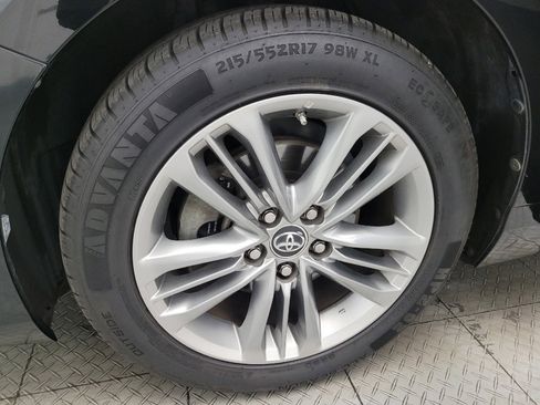 Used 2016 Toyota Camry SE image 31