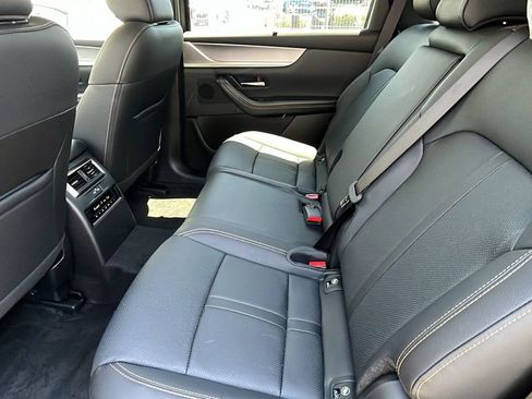 Used 2025 MAZDA CX-70 Plug-In Hybrid w/ Premium Pkg image 9