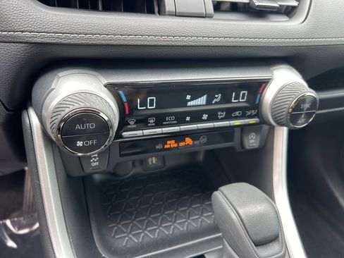 Used 2023 Toyota RAV4 XLE w/ Convenience Package image 11