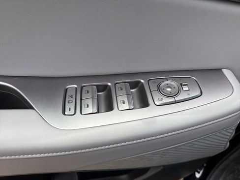 Used 2025 Hyundai Palisade SEL FWD image 12