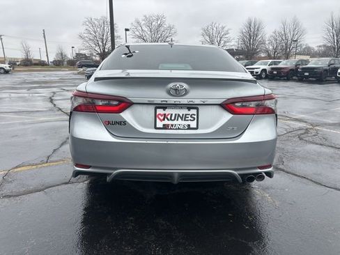 Used 2021 Toyota Camry SE image 14