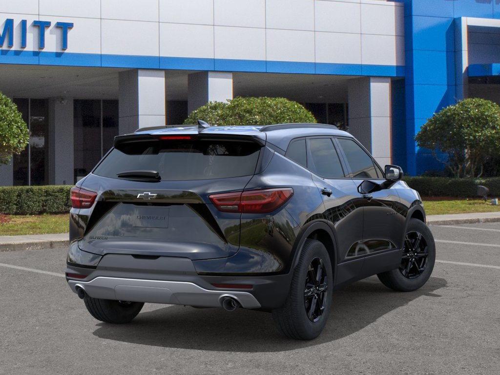 New 2026 Chevrolet Blazer LT w/ Midnight/Sport Edition FWD image 4