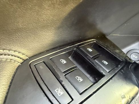 Used 2017 Buick Regal Sport Touring image 10