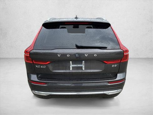 Used 2022 Volvo XC60 B5 Inscription w/ Advanced Package AWD/4WD image 6