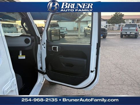 New 2026 Jeep Wrangler Unlimited Sport image 15