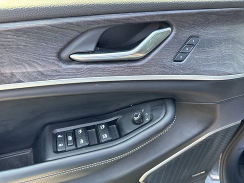 Used 2024 Jeep Grand Cherokee Limited 4xe image 16